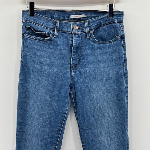 Levi's Slimming Boot Jeans Medium Wash - 30 - Picture 7 of 10